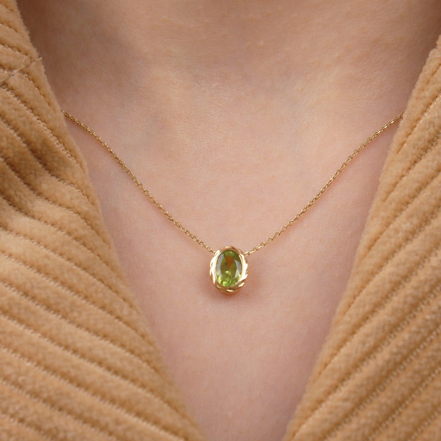 Elegant Oval Peridot Pendant Necklace – 14K Solid Gold